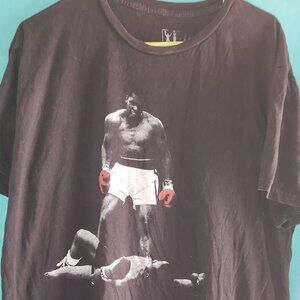Muhammad Ali Sonny Liston T-Shirt, Size XL